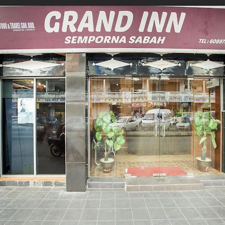 Grand Inn Hotel 셈포르나 외부 사진