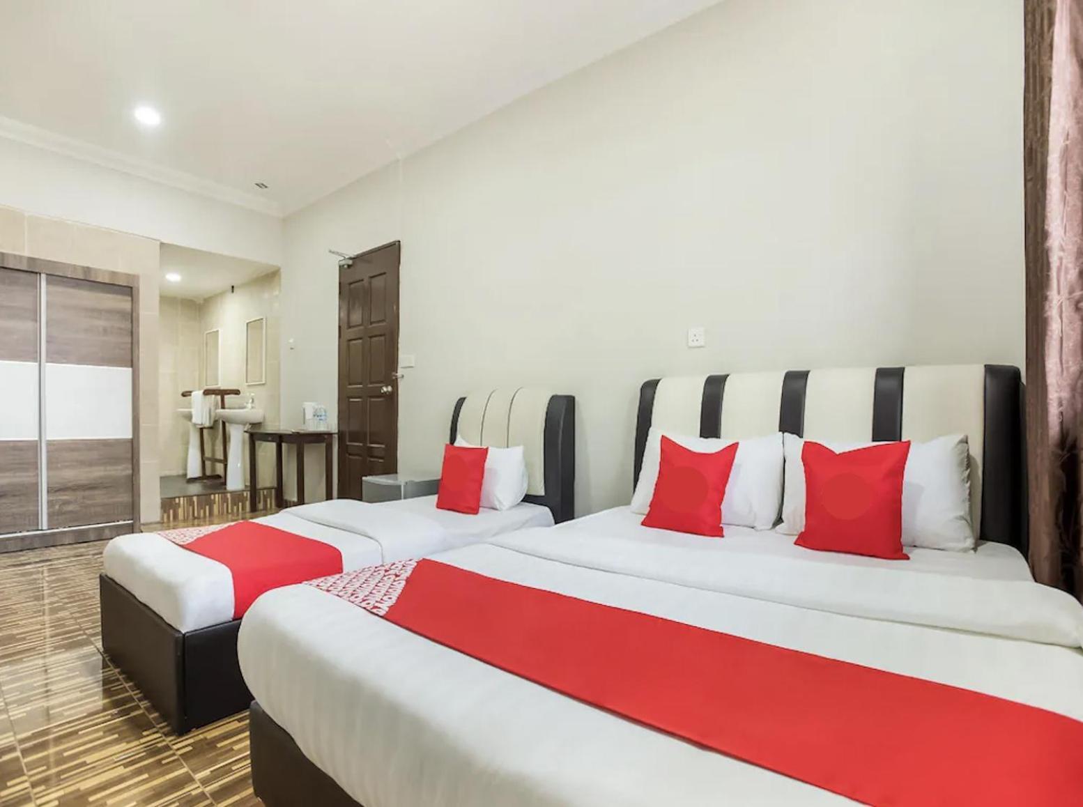 Grand Inn Hotel 셈포르나 객실 사진