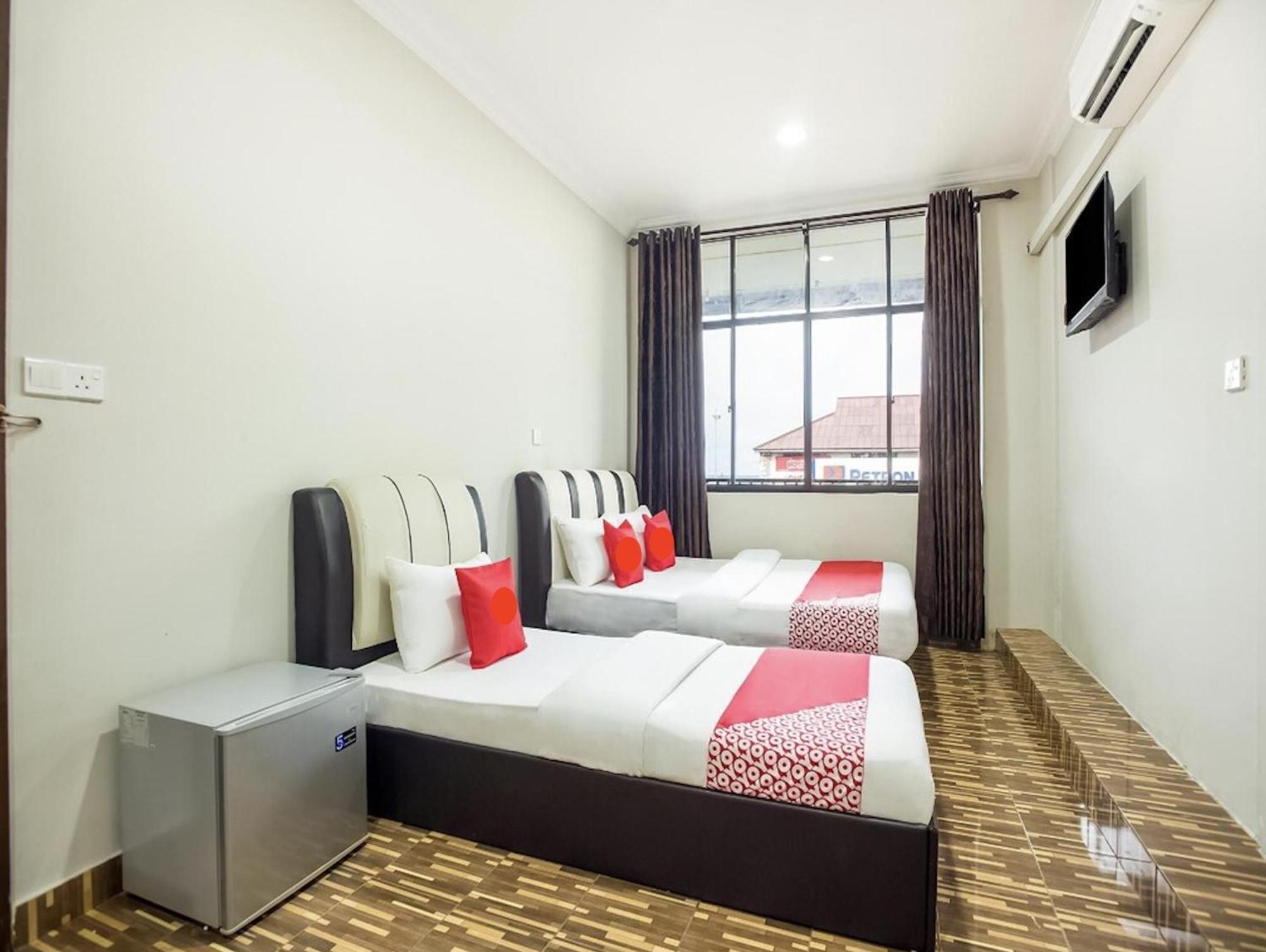 Grand Inn Hotel 셈포르나 외부 사진